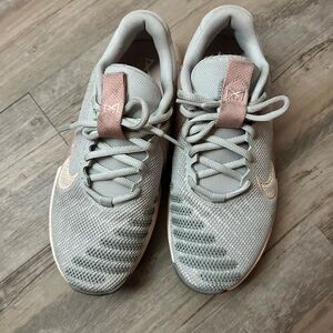 Nike Metcon 9 - Size 7